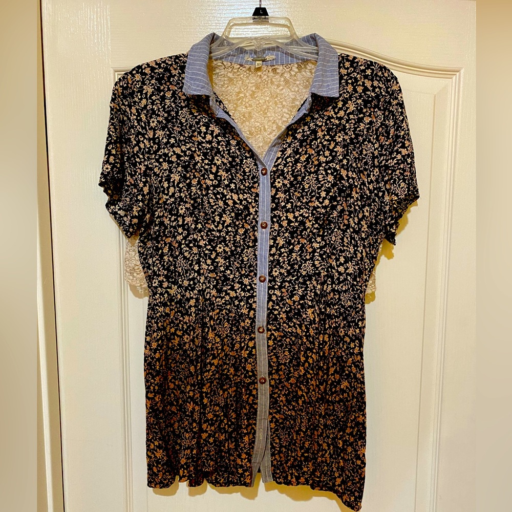 BKE Gimmicks lace embellished blouse